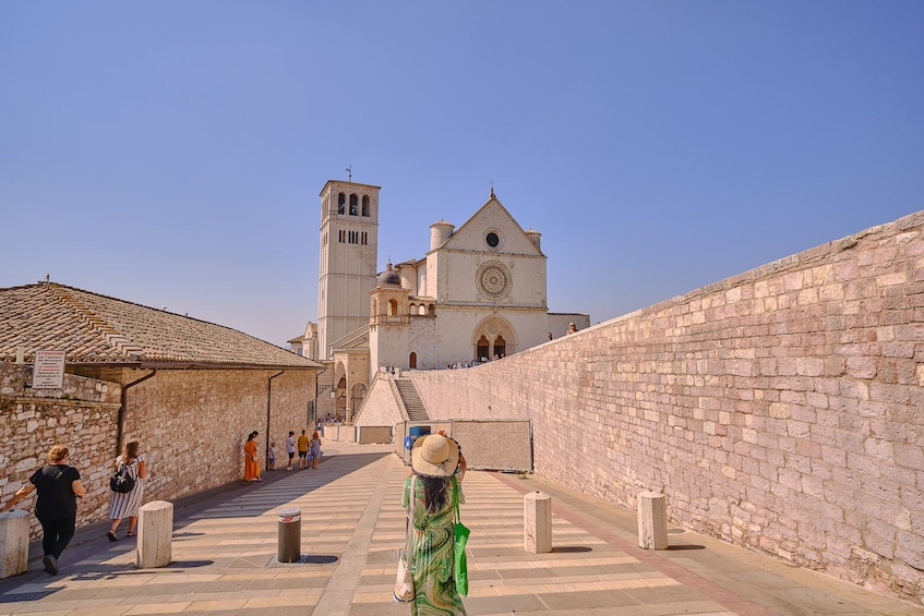 Heart of Umbria region: explore the mystic towns of Orvieto and Assisi