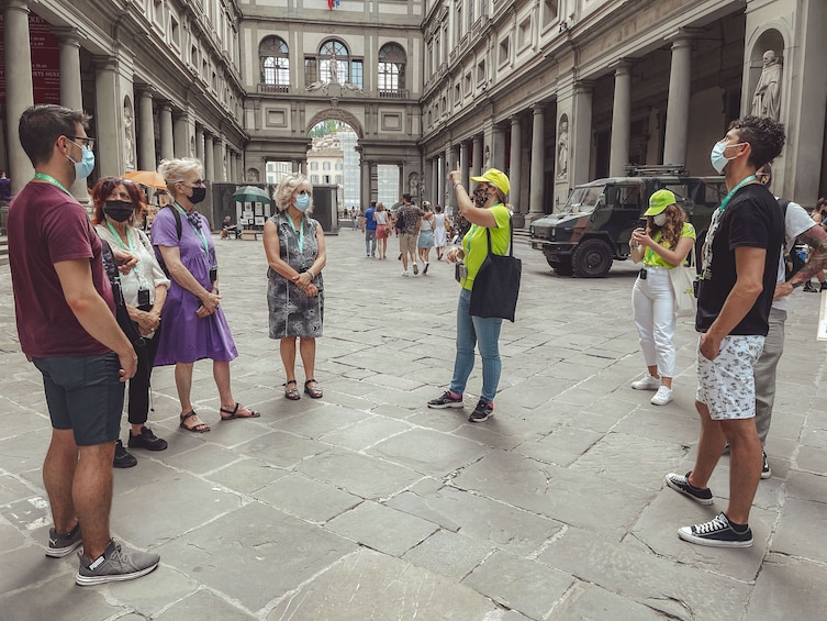 Walking Tour & Uffizi Gallery Monolingual Tour