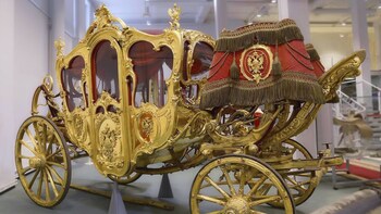 Hermitage Museum, Traditional Russian Dinner and Folk Show