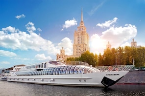 Private Tour of Moscow Kremlin, Moscow Metro & River Cruise