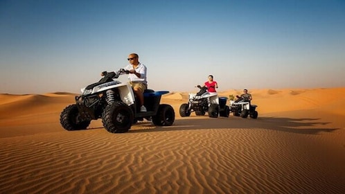 Perjalanan Safari Gurun dengan Sepeda Quad di Hurghada