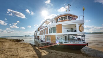 The Strand Cruise (Mandalay - Bagan)