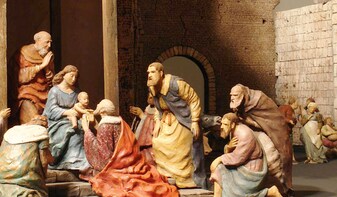 Nativity Scenes in Bologna Bike Tour