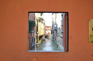 Classic Bologna Walking Tour