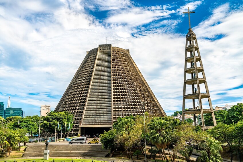 Half Day Christ by Train, Maracanã, Sambadrome & Stairway