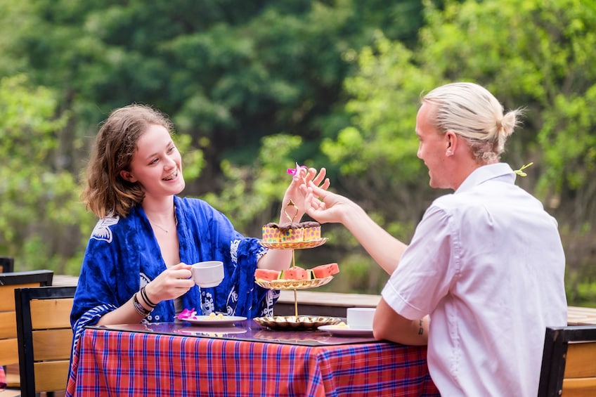 Couple enjoy afternoon tea in Vietnam