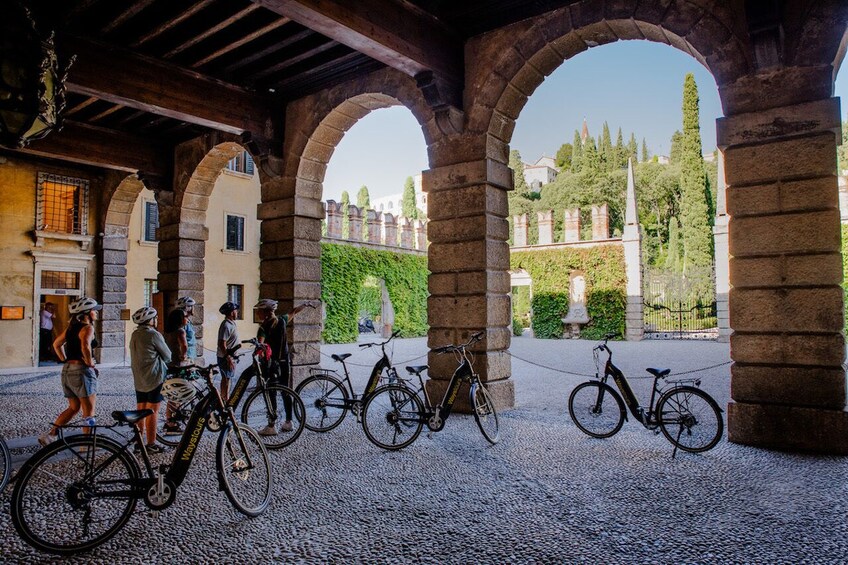 Verona Panoramic E-Bike tour with Aperitif