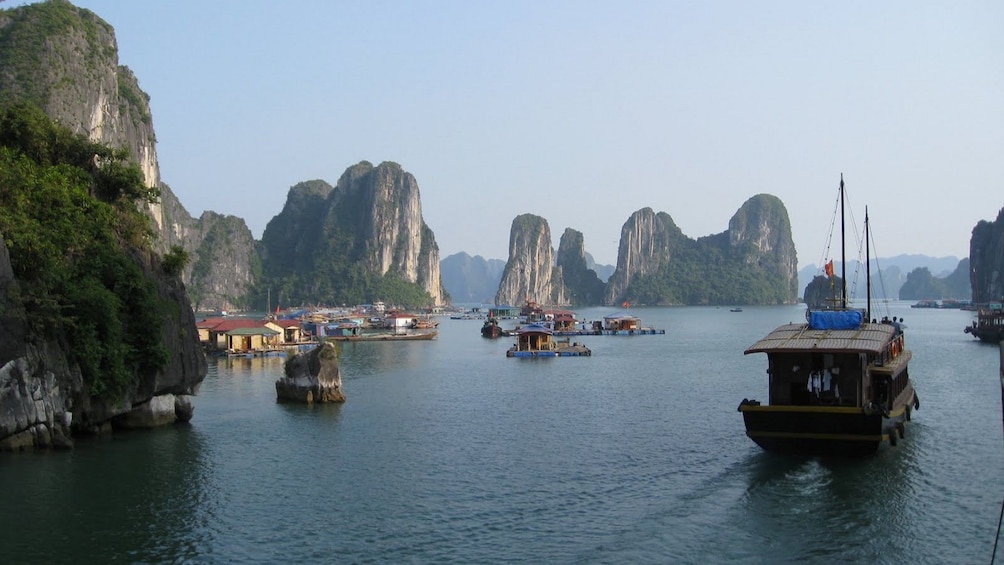 Halong Bay 2-days with Kayaking and Cooking Class