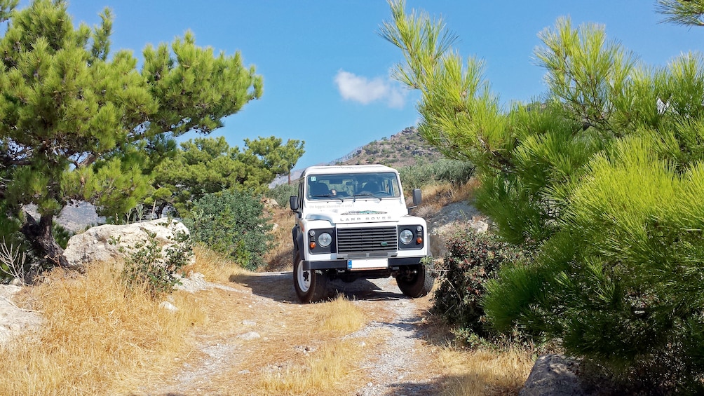 Land Rover on a journey in Preveli