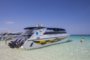 James Bond Island & Phang Nga Bay and Snorkelling Day Trip