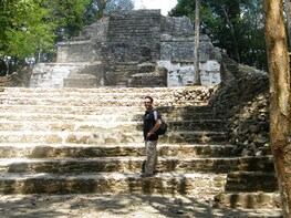 Mayan ruin Lamanai and the New River Safari from San Pedro