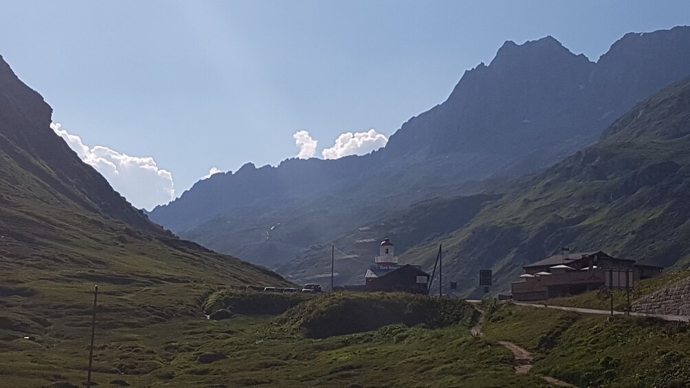 Glacier Express 1-day-tour with private tourguide from Basel