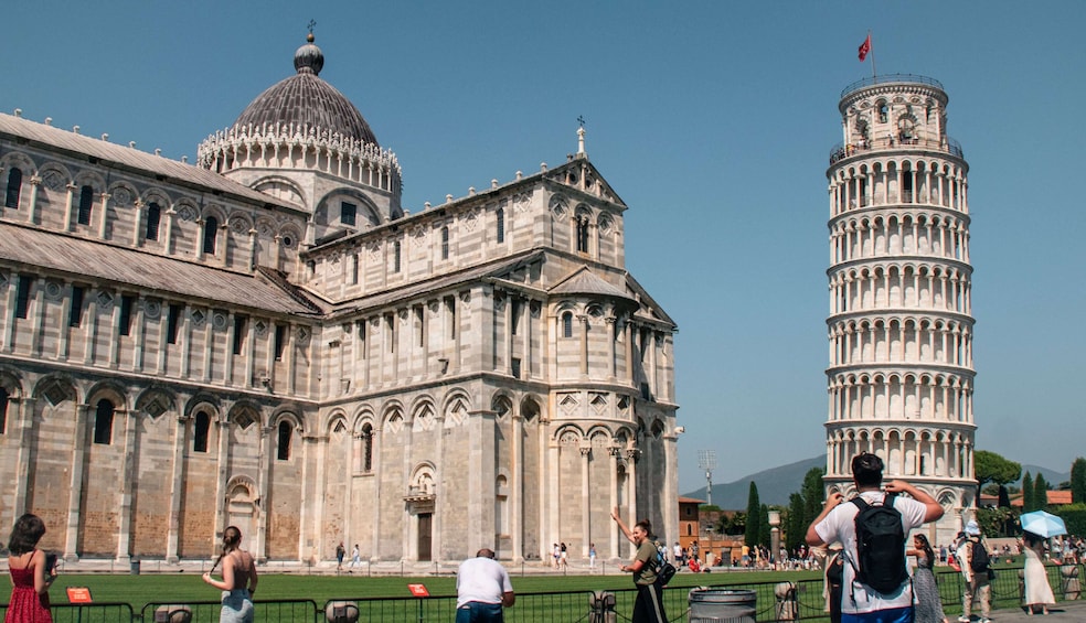 From Livorno: Bus Transfer to the Leaning Tower of Pisa