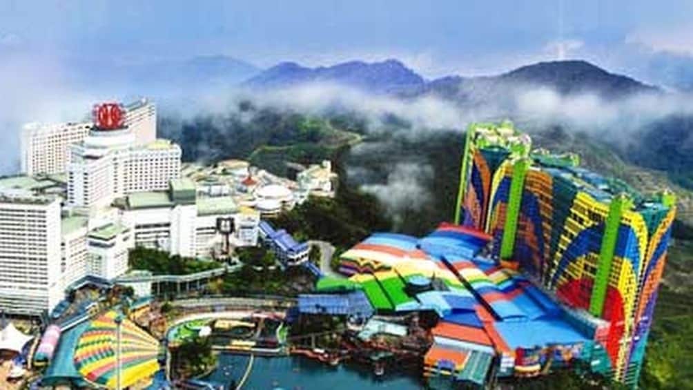 Kuala Lumpur International Airport to RW Genting Batu Caves