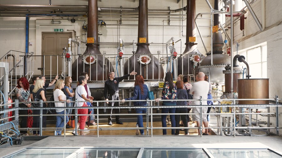 Distillery tour in London