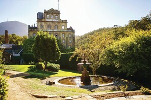 Hobart Hop-On Hop-Off Bus & Cascade Brewery Tour