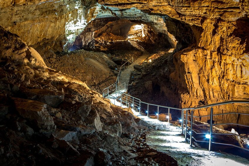 Private Excursion to Vjetrenica Cave from Dubrovnik