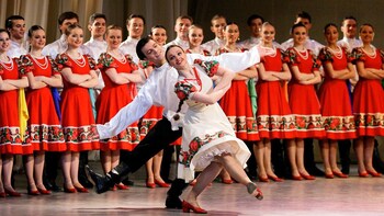 World Famous Russian Dance & Music Show in St. Petersburg