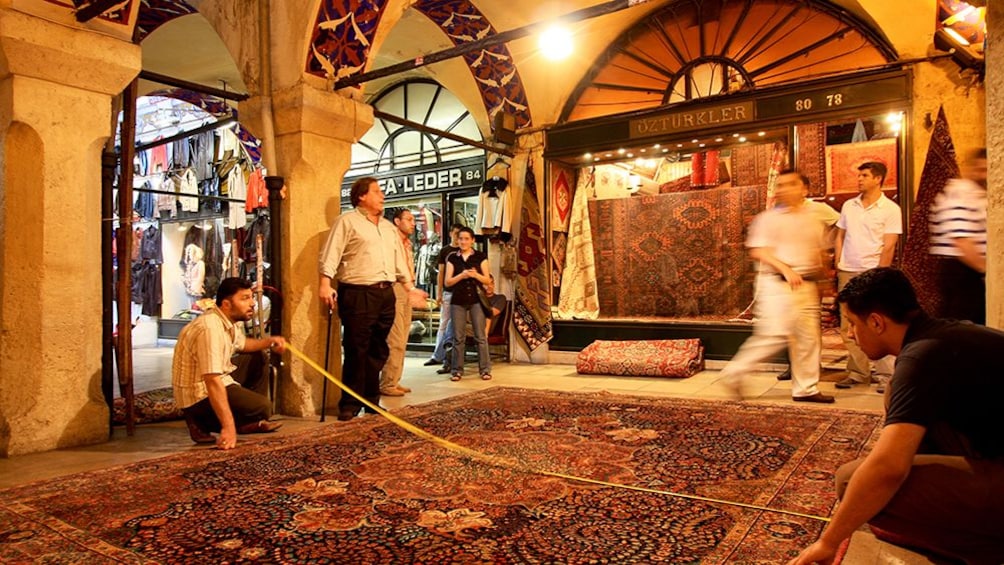 Carpeted room as part of the Grand Bazaar in Istanbul