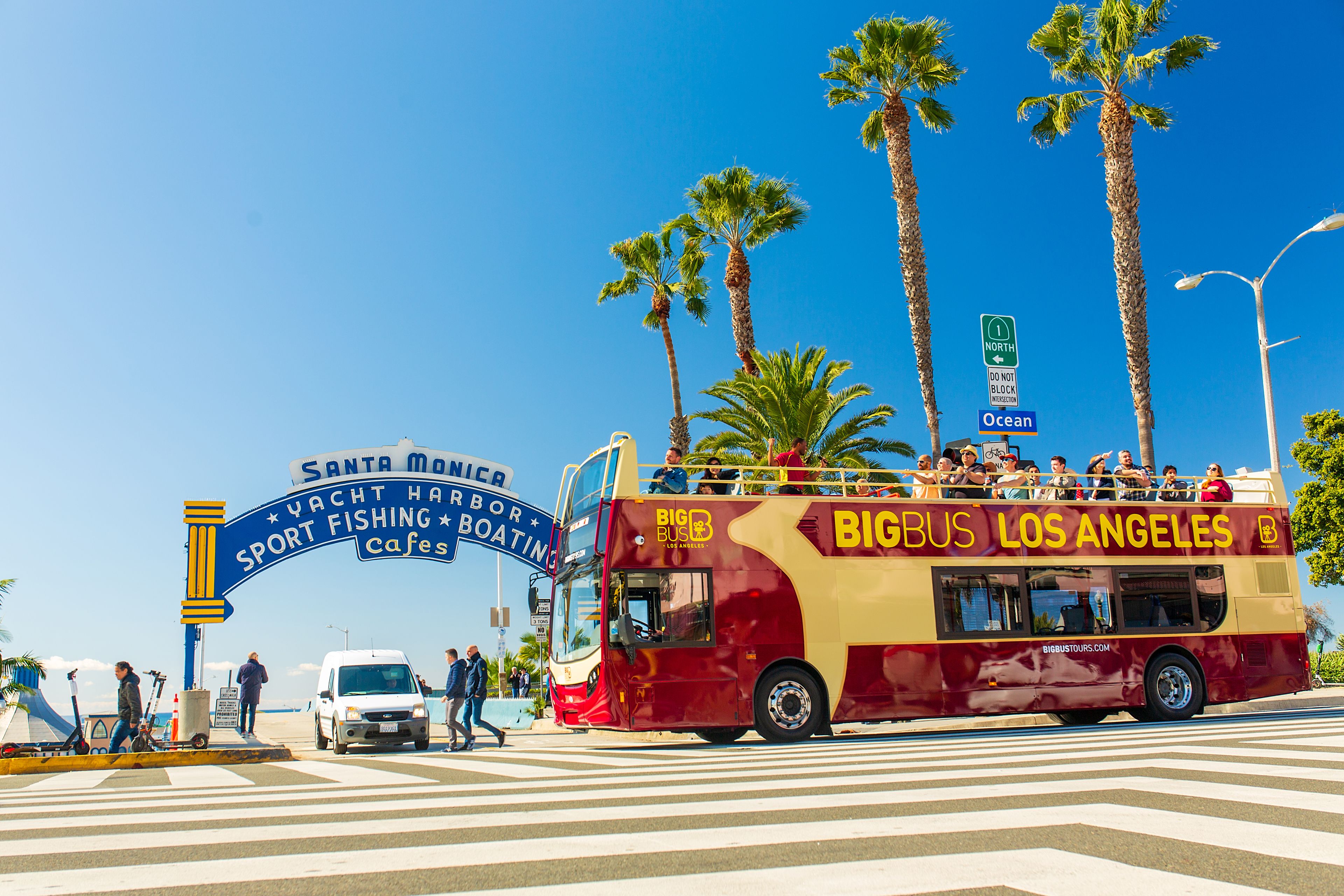 Los Angeles Hop-On Hop-Off Bus Tour