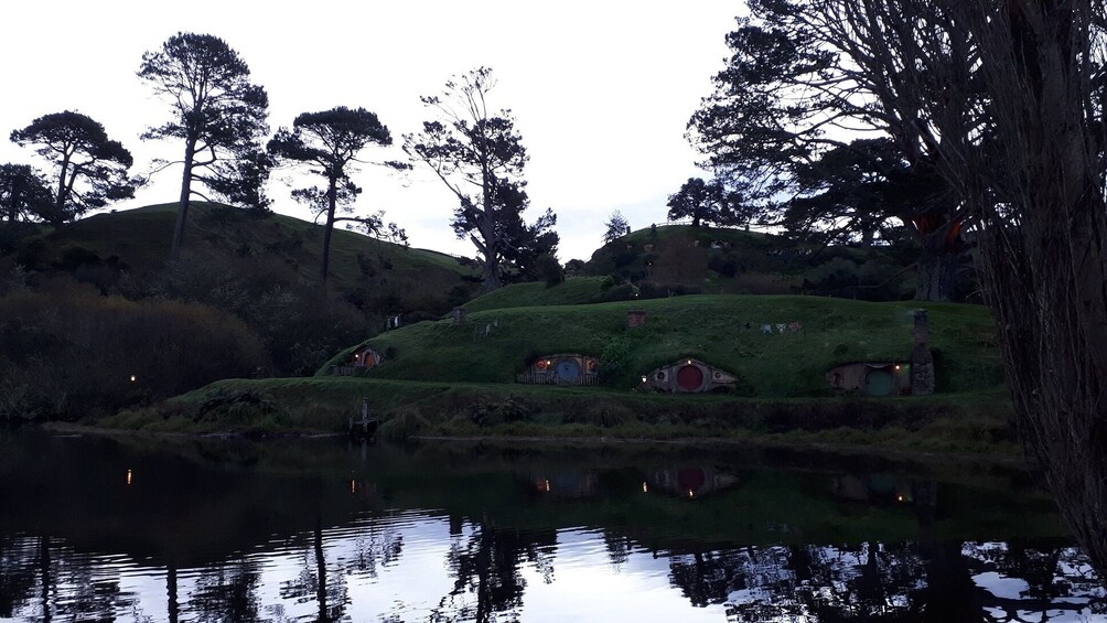 Hobbiton with The Green Dragon Inn & Tauranga Hot Spots
