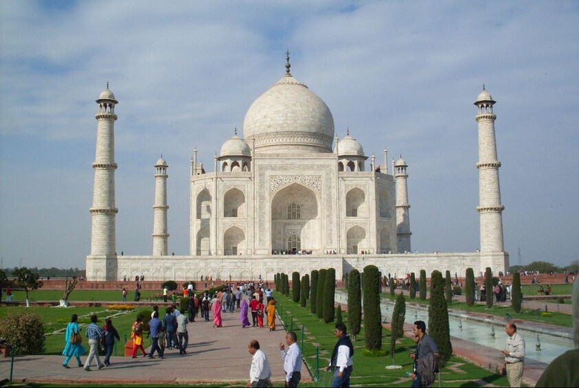 Half Day Taj Mahal & Local Agra Tuk-Tuk Tour (4 to 6 hours)