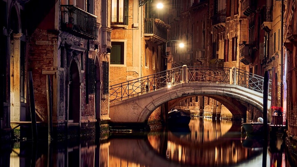 Ghosts of Venice - Discover the unknown