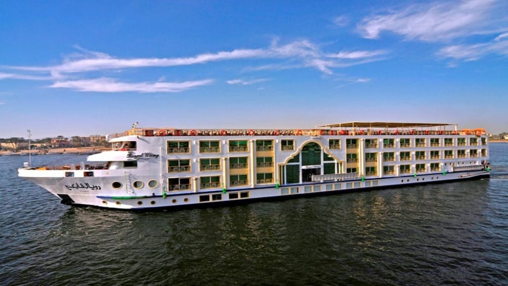 Nile cruise ship 