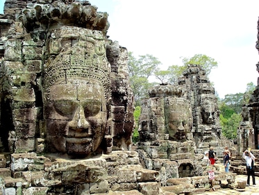 Tour de medio día por el pequeño circuito de monumentos de Angkor en Siem R...