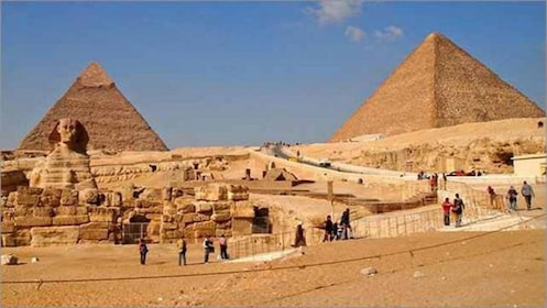 Piramides, Museum, Nijl lunch cruise en Sound & Light Show - privé rondleid...