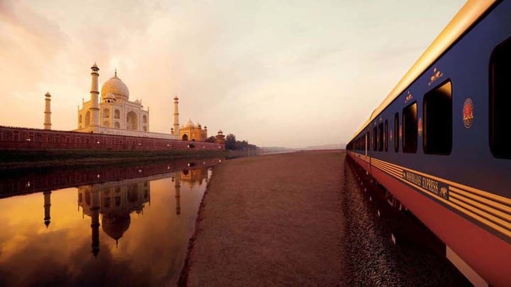 Private Taj Mahal & Agra Tour by Express Train from Delhi