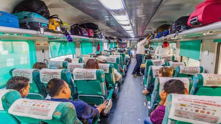 Same day Taj Mahal Tour from Delhi by Train with lunch