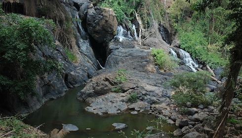 Local Life at KMT Village, Pha Sua Waterfall And Pang Oung