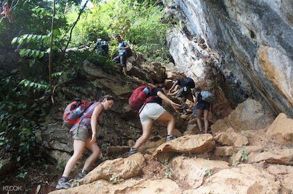 3 Day Rock Climbing Course in Vang Vieng