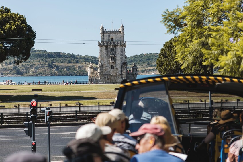 Belém & Modern Hop-On Hop-Off Bus Tour & Oceanarium Tour