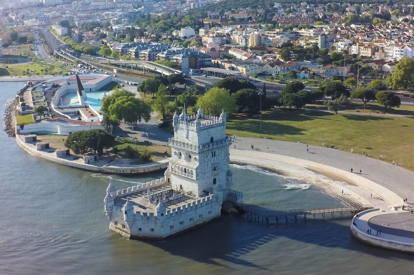 Belém & Modern Hop-On Hop-Off Bus Tour & Oceanarium Tour