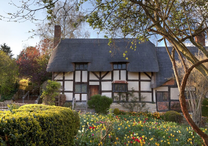 Shakespeare’s Stratford and the Cotswolds with Lunch Pack