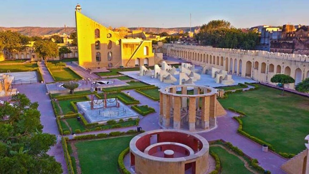 Jaipur Full Day Private Tour from Delhi - All Inclusive