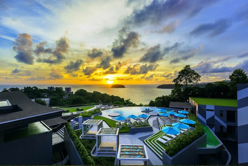 Twilight Stylish Sky Set Dinner - The SIS Kata Resort