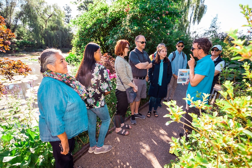Small-Group with guide in Giverny