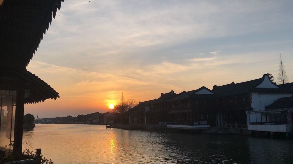 Sunset in Water Village Zhujiajiao Minicoach Tour