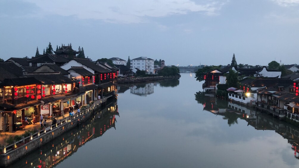 Sunset in Water Village Zhujiajiao Minicoach Tour