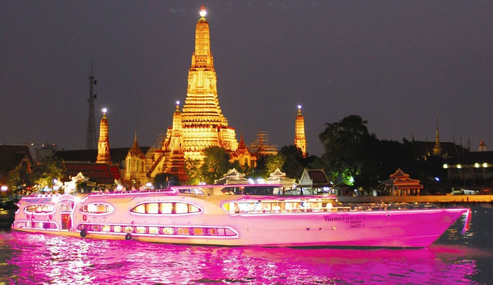 Wonderful Pearl Dinner Cruise on Chao Phraya River