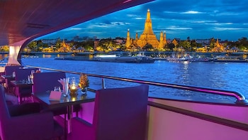 Grand Pearl Sunset Dinner Cruise