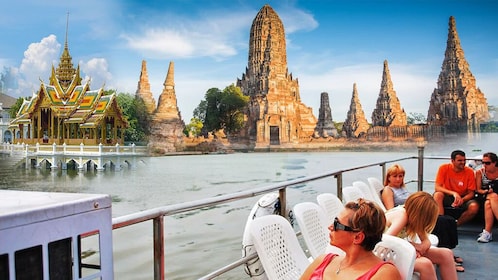 Sehari ke Ayutthaya dengan pulang pergi Grand Pearl River Cruise