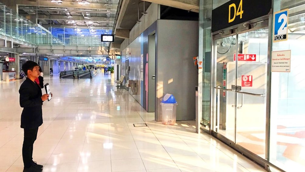 Bangkok Don Mueang Airport (DMK) Fast track Tour east Thailand