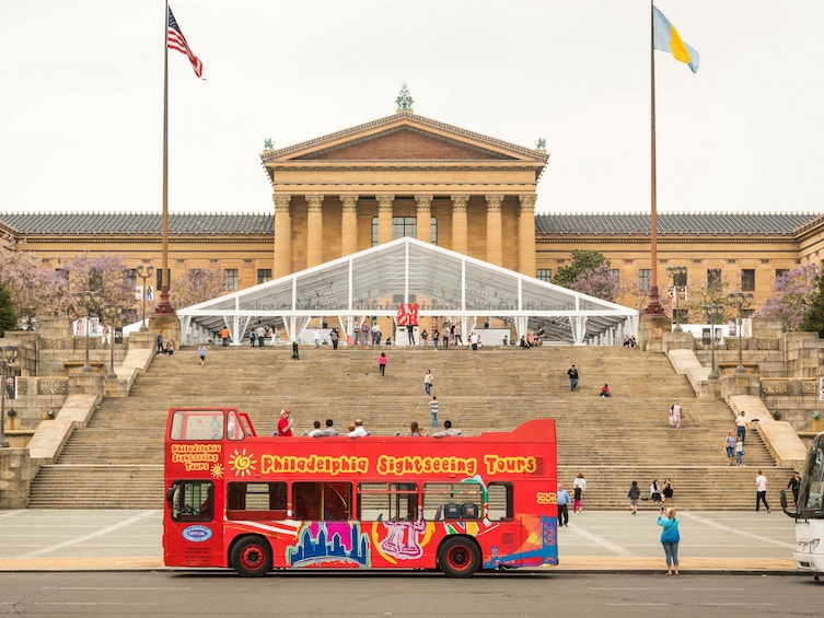 Hop-on hop-off bus in Philadelphia