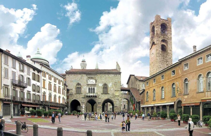 Must-see from Milan: Bergamo Upper Town Day Trip 