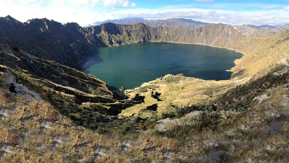 Hiking Day-Trip to Quilotoa Lagoon from Quito