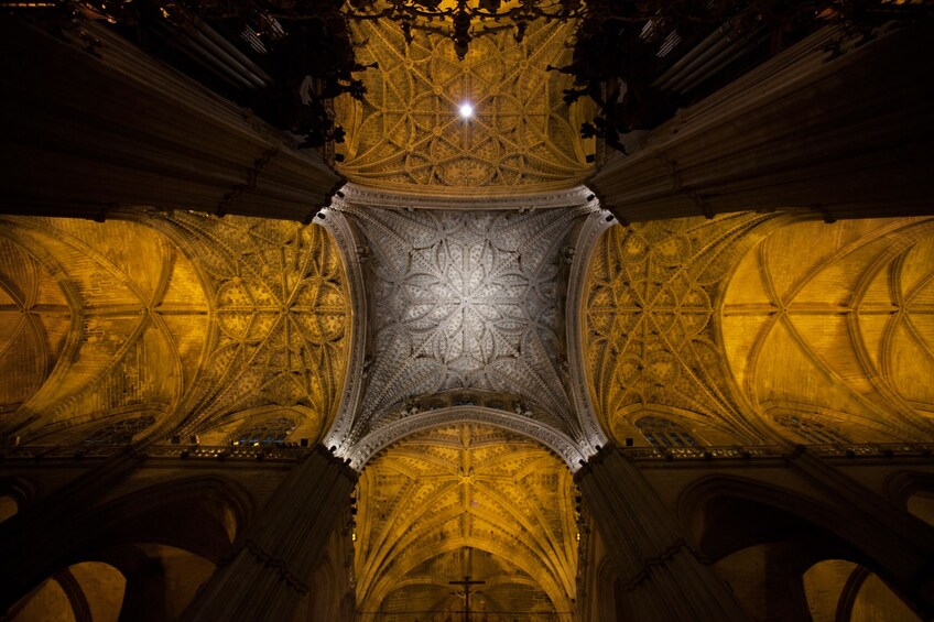 Seville Cathedral & Giralda Tower: Guided Tour and Tickets